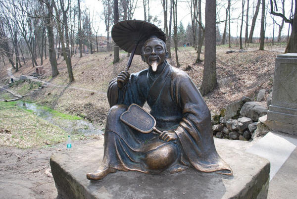 Скульптура китайского мудреца