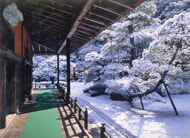 Киото ботанический сад японский сад пагода снег зима