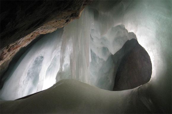 Ледяные пещеры Эйсризенвельт (Eisriesenwelt), Австрия