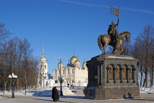 Памятник Князю Владимиру и святителю Федору. Владимир