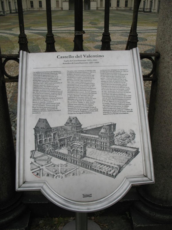 Табличка с описанием Дворца Валентино.